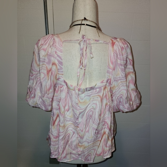 Blouse NWT Groovy Pink Flowly Blouse p2p 22x24 - Picture 4 of 7